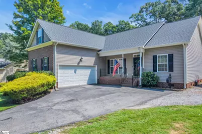 211 Lyons Drive, Simpsonville, SC 29681 - Photo 2
