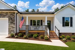 220 Emory Dr, Easley, SC 29640 - Photo 2