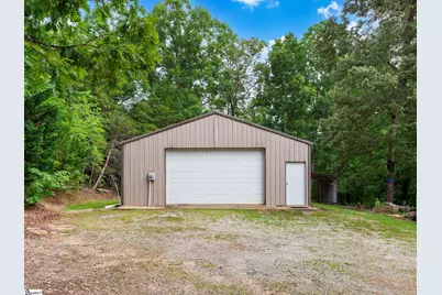 1527 S Blackstock Road, Landrum, SC 29356 - Photo 18