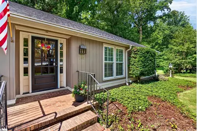 103 Lancelot Court, Simpsonville, SC 29681 - Photo 2