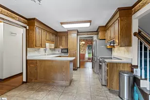 305 Oak Brook Way, Taylors, SC 29687 - Photo 12