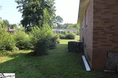 86 Grove Street, Clinton, SC 29325 - Photo 8