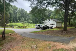 947 Midway Rd, Pickens, SC 29671 - Photo 6