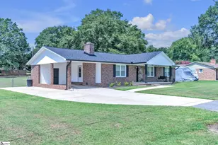207 Vinewood St, Piedmont, SC 29673 - Photo 2