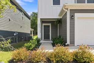 208 Lanyard Ln, Greenville, SC 29607 - Photo 2