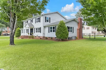 701 Chestnut Street, Clinton, SC 29325 - Photo 2