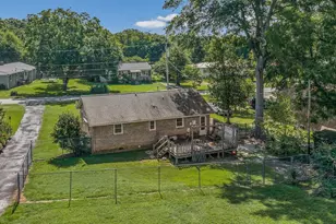202 Hilldale Ave, Laurens, SC 29360 - Photo 28