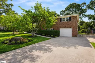 132 Trent Dr, Taylors, SC 29687 - Photo 2