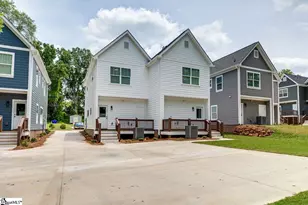 6 Howard St, Greenville, SC 29611 - Photo 8
