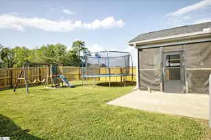624 Pkwy Vlg Rd, Boiling Springs, SC 29316 - Photo 2