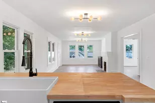 114 Cornelia St, Greenville, SC 29609 - Photo 10