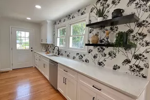 15 Orlando Ave, Greenville, SC 29609 - Photo 6