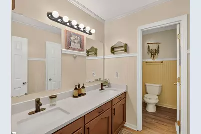 180 Hillcrest Drive, Gaffney, SC 29340 - Photo 18