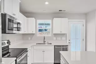 901 Leyburn Ln, Greenville, SC 29617 - Photo 4