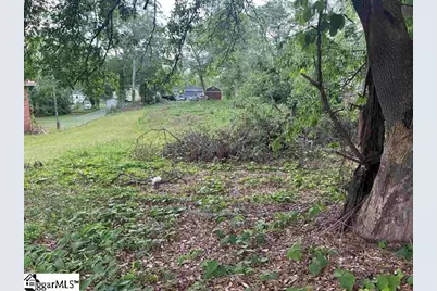 639 S Harper Street, Laurens, SC 29360 - Photo 2