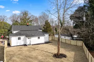 221 Calvert St, Spartanburg, SC 29307 - Photo 8