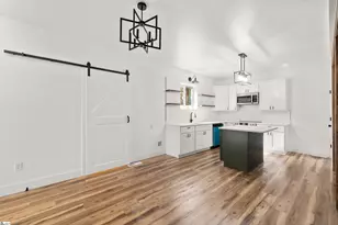 221 Calvert St, Spartanburg, SC 29307 - Photo 32