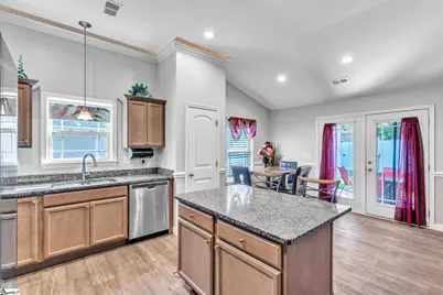 424 Timberwood Drive, Woodruff, SC 29388 - Photo 8