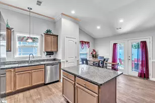 424 Timberwood Dr, Woodruff, SC 29388 - Photo 8