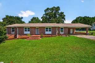 227 Anita Dr, Spartanburg, SC 29302 - Photo 1