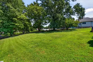 227 Anita Dr, Spartanburg, SC 29302 - Photo 6