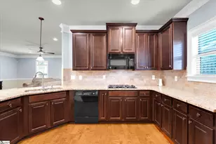 140 River Valley Ln, Greenville, SC 29605 - Photo 6