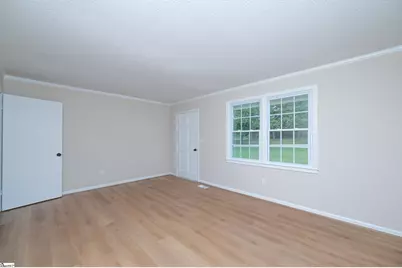 115 Wolfe Road, Greer, SC 29650 - Photo 6