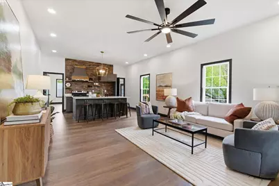 1 E 5th Street, Greenville, SC 29611 - Photo 2