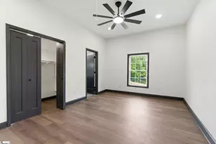 1 E 5th St, Greenville, SC 29611 - Photo 20
