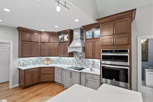 201 Huddersfield Dr, Simpsonville, SC 29681 - Photo 16