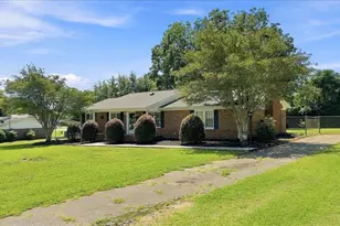 109 Griffin Cir, Liberty, SC 29657 - Photo 2