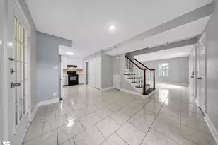 101 Shady Tree Dr, Taylors, SC 29687 - Photo 6