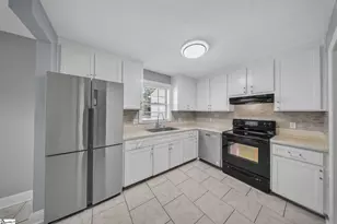 101 Shady Tree Dr, Taylors, SC 29687 - Photo 8