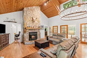 300 Whispering Falls Rd, Pickens, SC 29671 - Photo 6