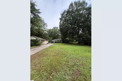 8385 Highway 357 Highway, Campobello, SC 29322 - Photo 1