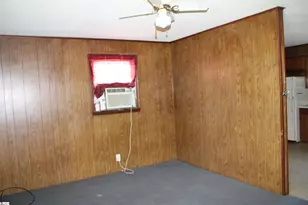 621 Freddie Dr, Spartanburg, SC 29303 - Photo 6