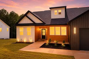 500 Skyline Dr, Campobello, SC 29322 - Photo 2