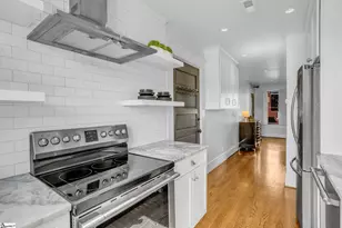 400 E Washington St, Greenville, SC 29601 - Photo 6