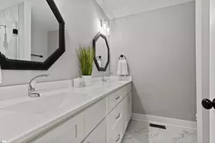 11 Pleasant Ridge Ave, Greenville, SC 29605 - Photo 22