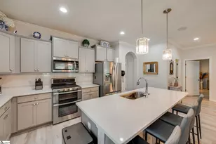135 Strongridge Trl, Simpsonville, SC 29681 - Photo 2