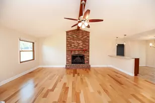 145 Crossgate Dr, Boiling Springs, SC 29316 - Photo 4