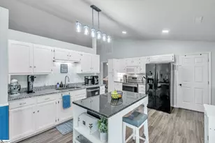 411 Hill Ln, Mauldin, SC 29662 - Photo 6