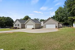 6 Brendle Dr, Simpsonville, SC 29681 - Photo 2