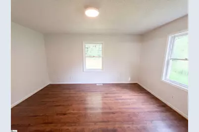 106 Hilltop Road, Laurens, SC 29360 - Photo 4