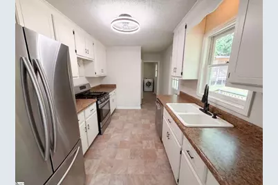 106 Hilltop Road, Laurens, SC 29360 - Photo 2