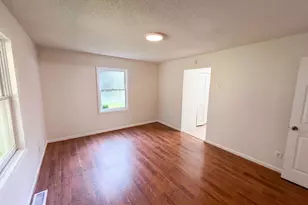 106 Hilltop Rd, Laurens, SC 29360 - Photo 10