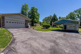 136 Bagwell St, Easley, SC 29640 - Photo 30