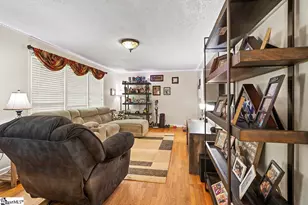 267 Gastley Dr, Clinton, SC 29325 - Photo 2