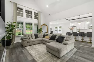 15 Julian Ave, Greenville, SC 29611 - Photo 8