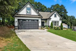 15 Julian Ave, Greenville, SC 29611 - Photo 2